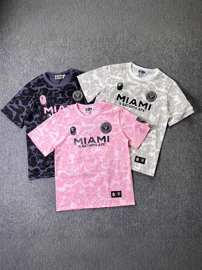 Camiseta Camuflaje BAPE x Inter Miami)