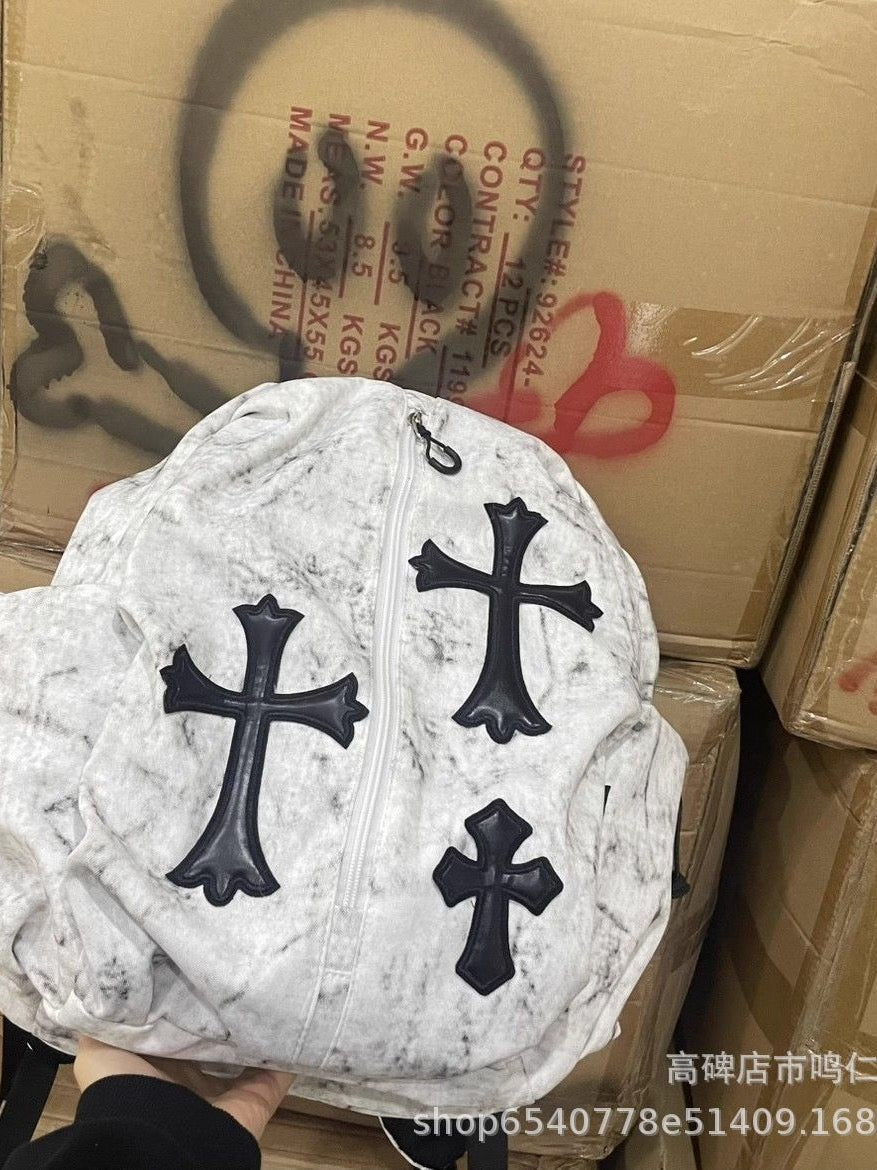 Mochila Urbana Estilo Grunge con Parches de Cruz – Efecto Mármol