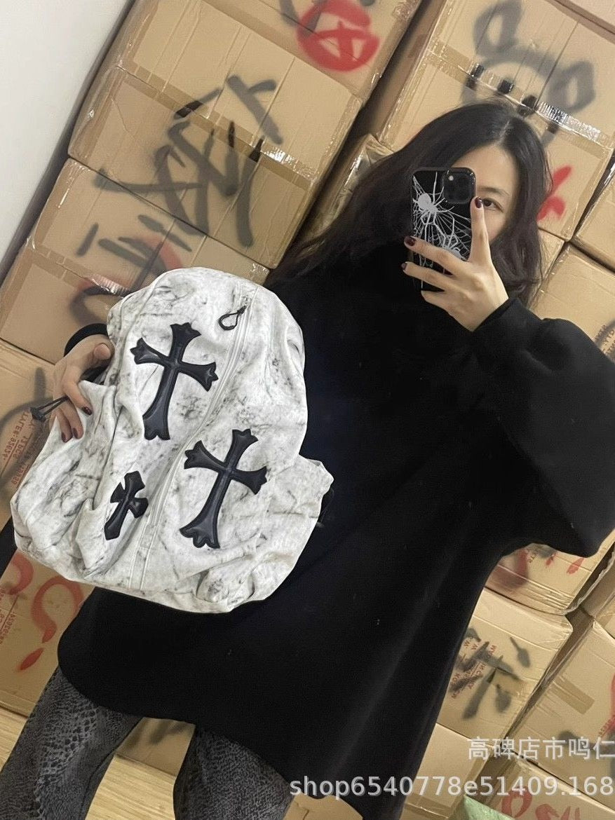 Mochila Urbana Estilo Grunge con Parches de Cruz – Efecto Mármol