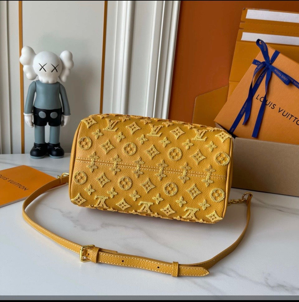 Bolso de Mano Louis Vuitton Speedy Bandoulière Monogram – Edición Especial Amarillo Mostaza