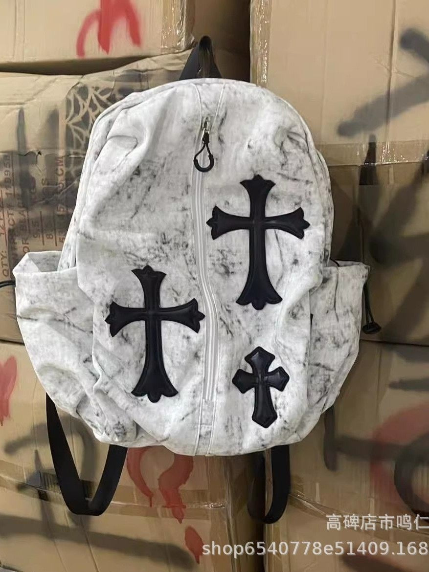 Mochila Urbana Estilo Grunge con Parches de Cruz – Efecto Mármol