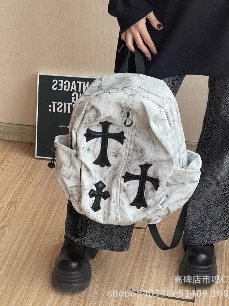 Mochila Urbana Estilo Grunge con Parches de Cruz – Efecto Mármol
