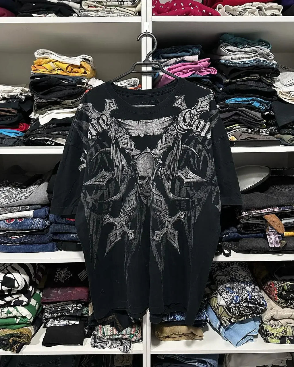 Camiseta Estilo Gótico Grunge Y2K – Estampado 3D Urbano con Calaveras y Cruces