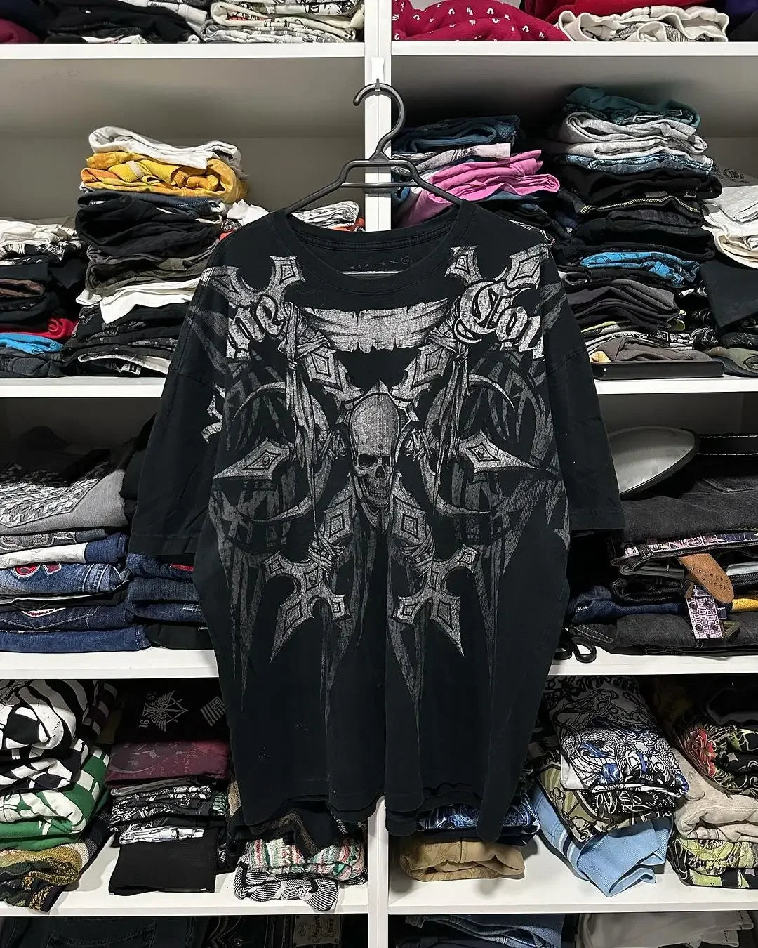Camiseta Estilo Gótico Grunge Y2K – Estampado 3D Urbano con Calaveras y Cruces