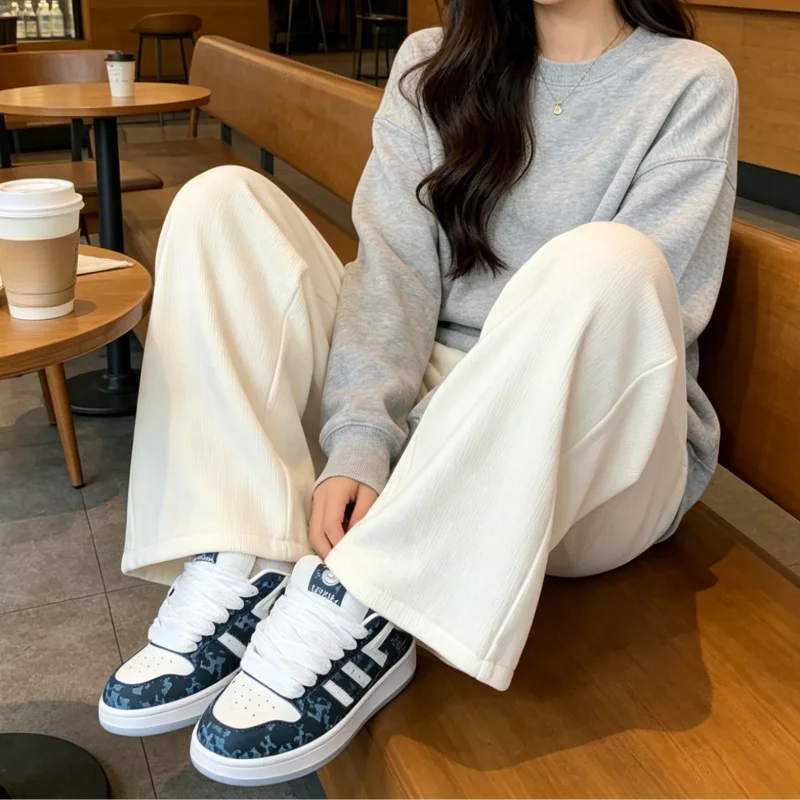 Zapatillas de Skate con Cordones Anchos Novedad 2026 para Mujer, Color Azul y Blanco con Estampado de Letras, Calzado Informal, Zapatillas Blancas Deportivas de Estilo Urbano de Tendencia.